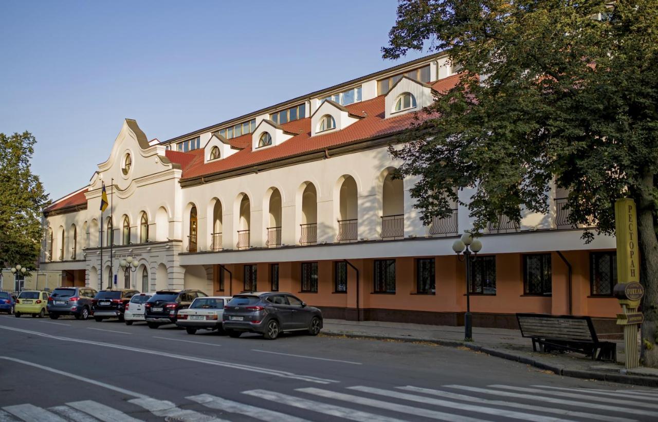 Remarkable Appartments In Town Center Poltava Exterior photo