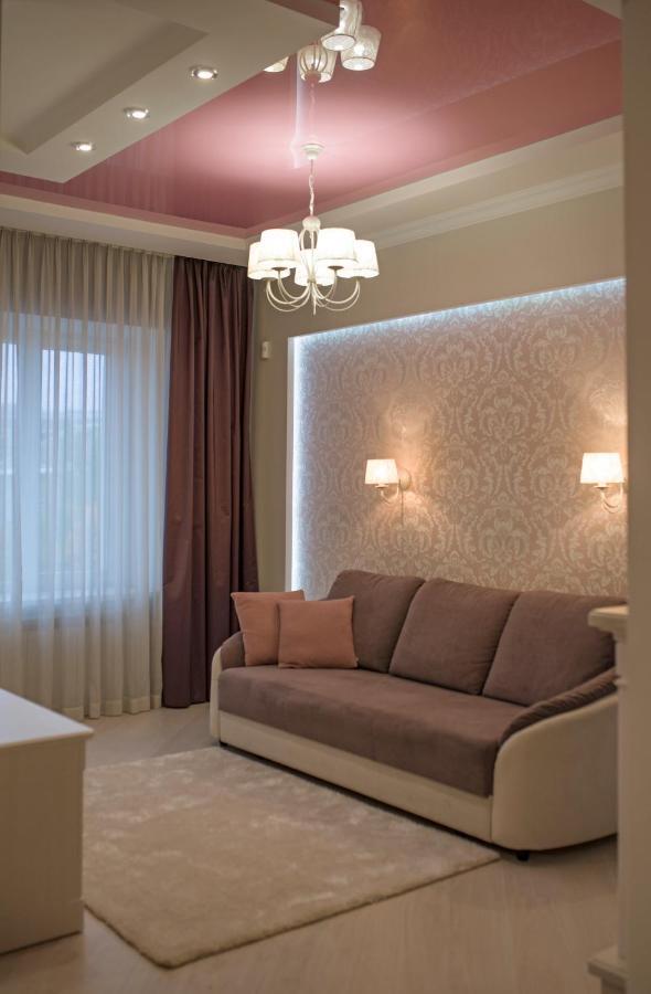 Remarkable Appartments In Town Center Poltava Exterior photo